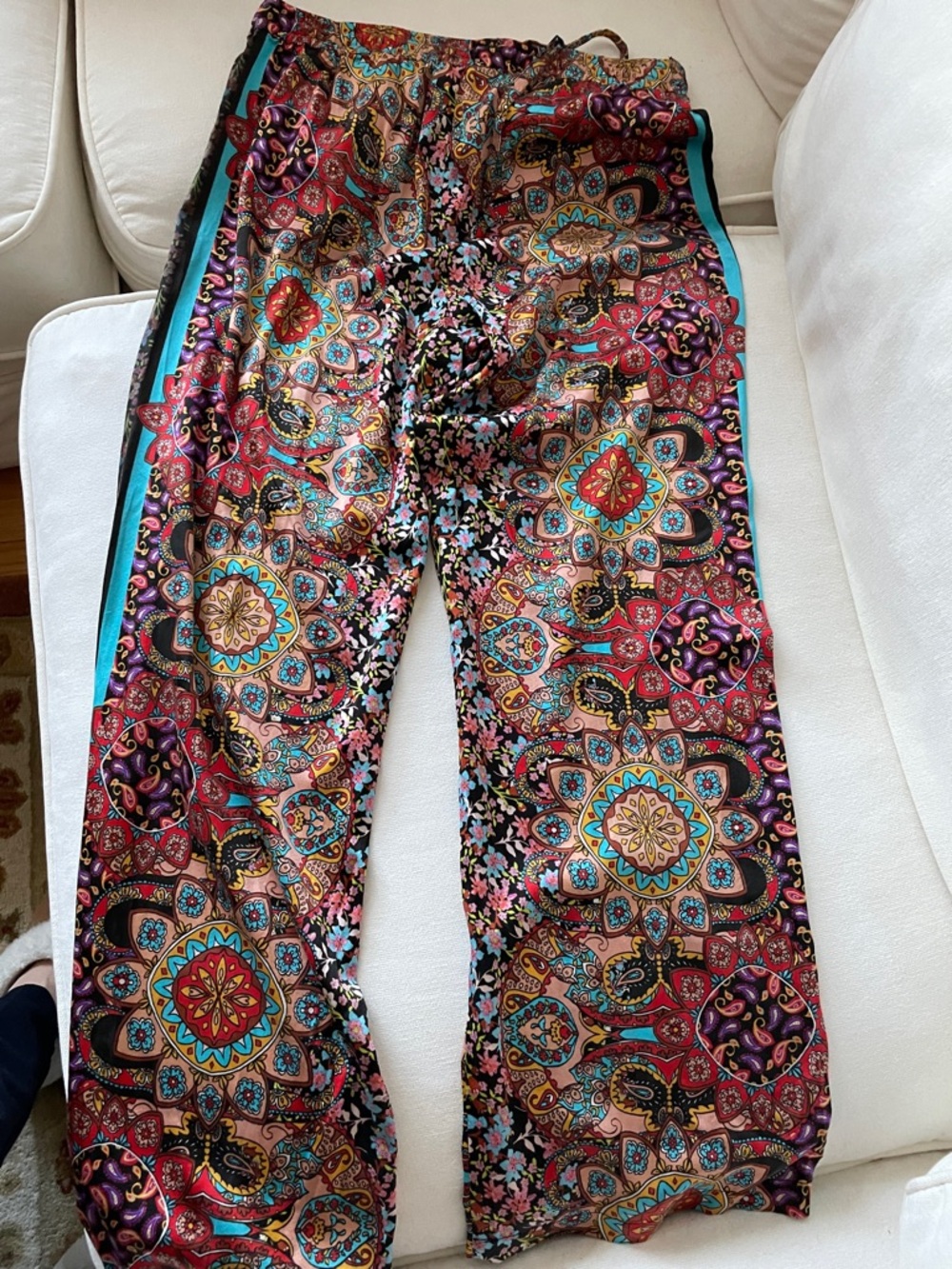 Boho Wide-Leg Printed Palazzo Pants in Multicolor - Picture 4 of 5